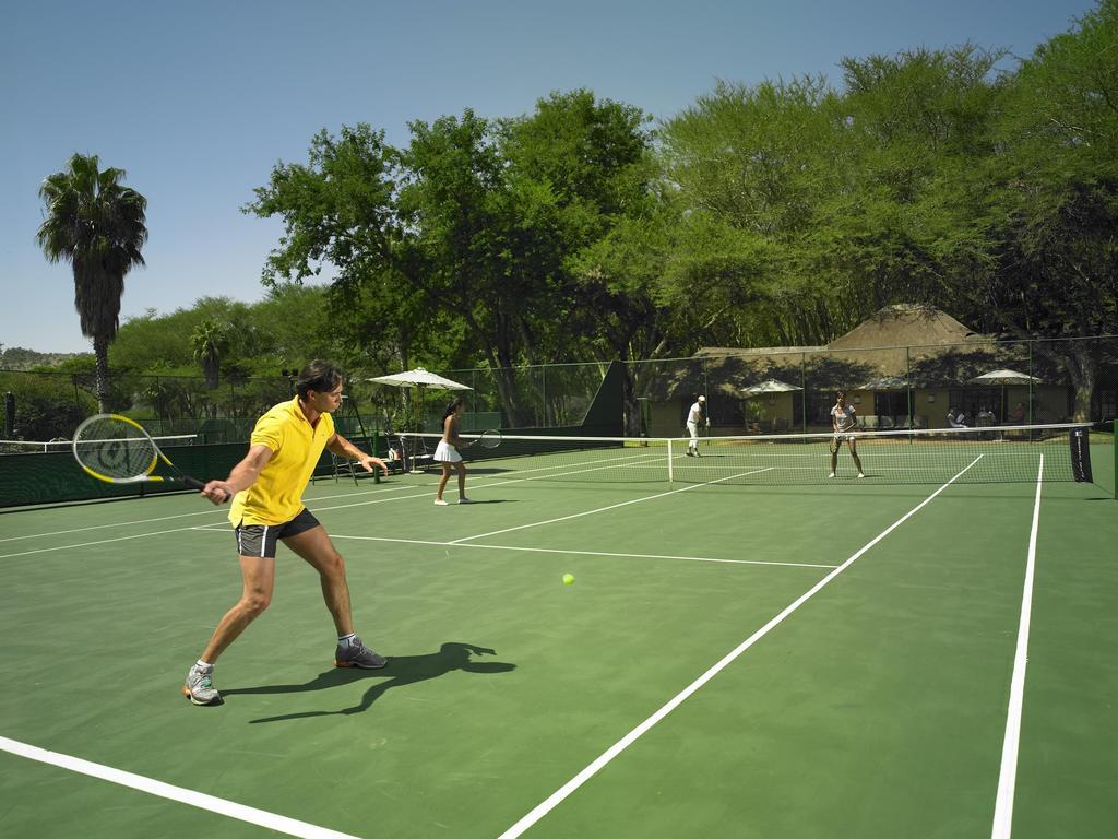 The Palace Of The Lost City At Sun City Resort Eksteriør billede Tennis at the Arizona Inn