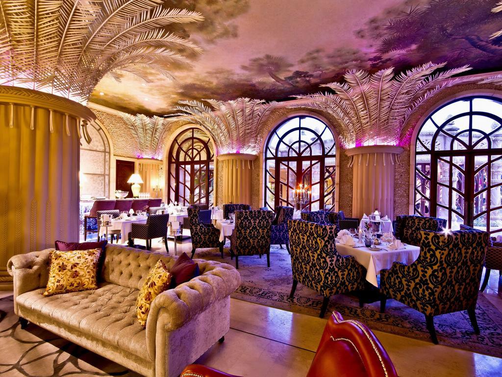 The Palace Of The Lost City At Sun City Resort Eksteriør billede The restaurant