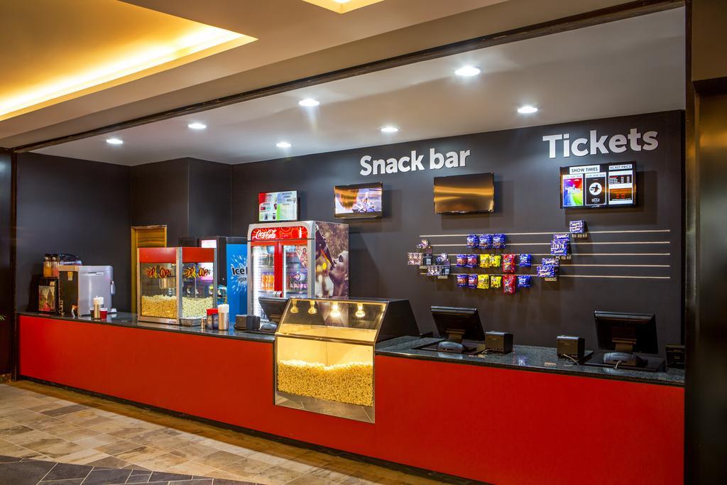 The Palace Of The Lost City At Sun City Resort Eksteriør billede A snack bar at a movie theater